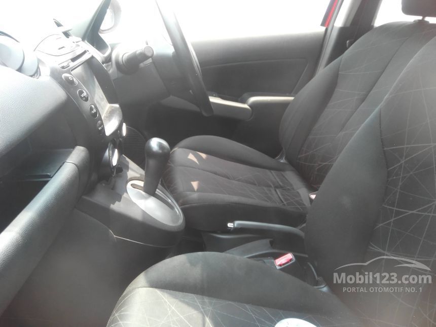 Jual Mobil Mazda 2 2012 V 1.5 di Jawa Timur Automatic 