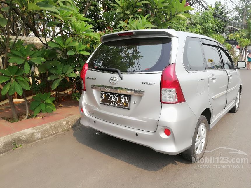 Toyota Avanza 2015 Luxury:  Keseimbangan Harga, Fitur, dan Keandalan
