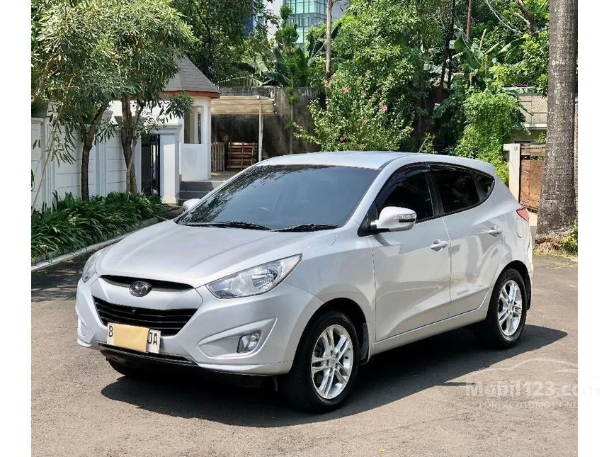Jual Mobil Hyundai Tucson 2013 GLS 2.0 di DKI Jakarta Automatic SUV Silver Rp 117.000.000