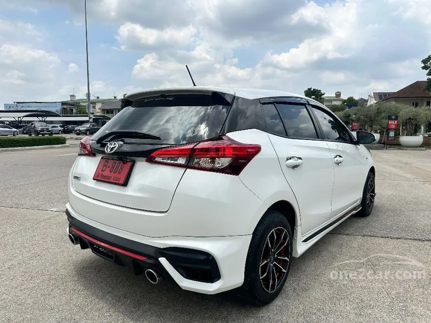 2021 Toyota YARIS Entry Hatchback