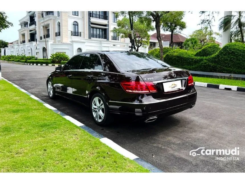 2011 Mercedes-Benz E300 Elegance Sedan