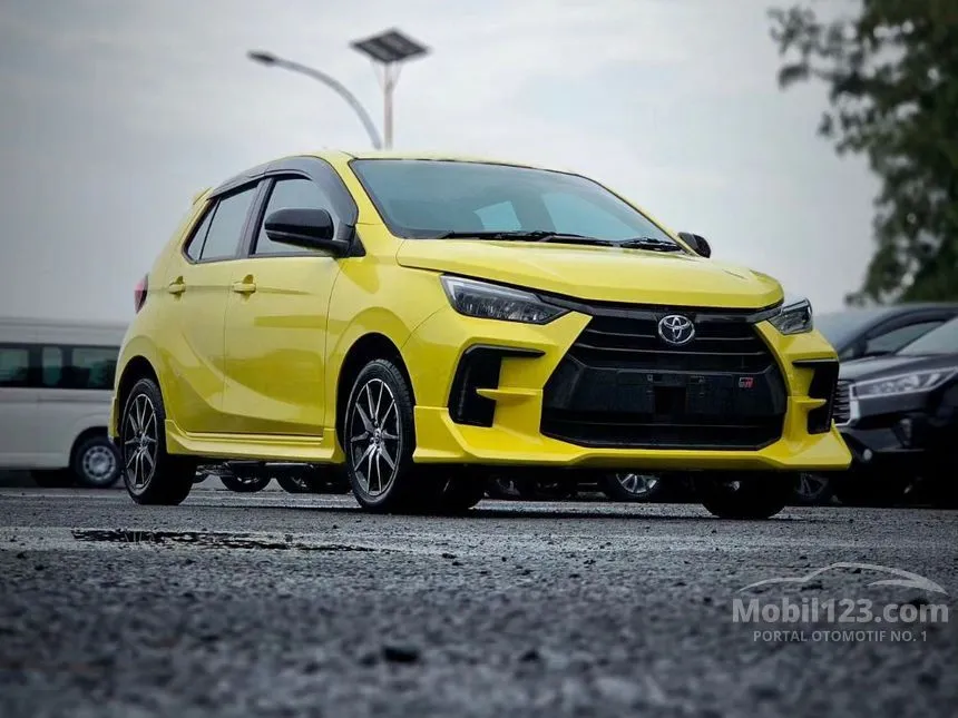 Jual Mobil Toyota Agya 2024 GR Sport 1.2 di Banten Automatic Hatchback Kuning Rp 243.300.000