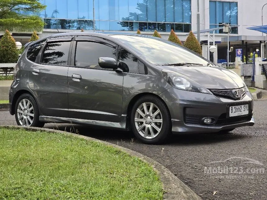 Jual Mobil Honda Jazz 2013 RS 1.5 di DKI Jakarta Automatic Hatchback Abu