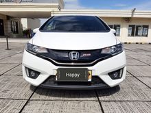 2015 Honda Jazz 1.5 RS Hatchback putih Istimewa