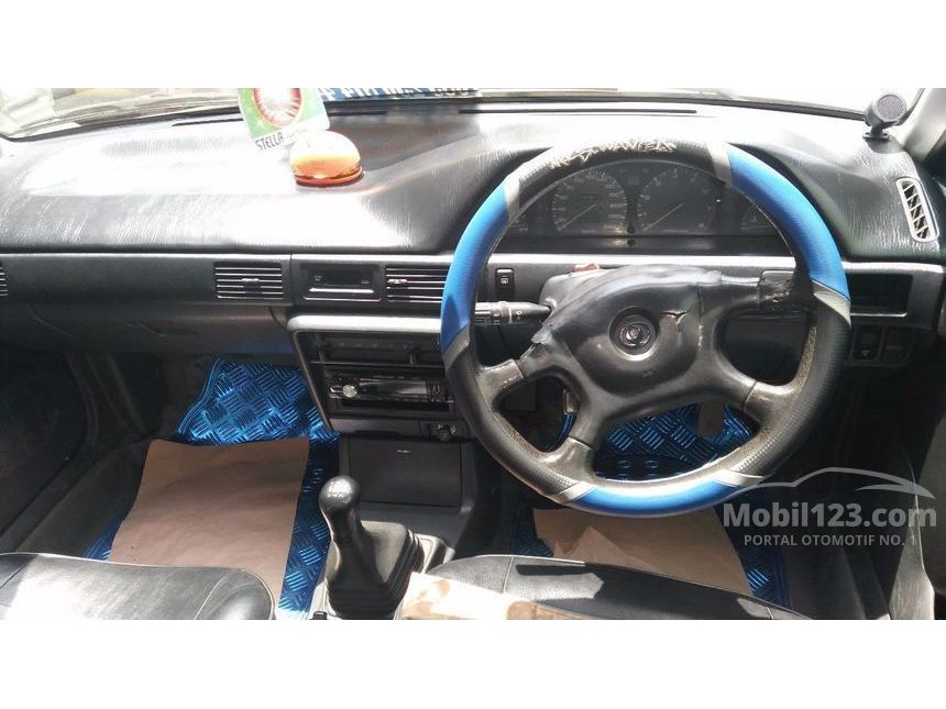 Jual Mobil  Mazda  323 1995  Interplay MT 1 6 di Jawa Timur 