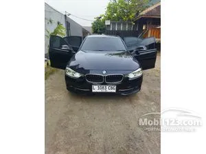 2016 BMW 320i 2.0 Sport Sedan
