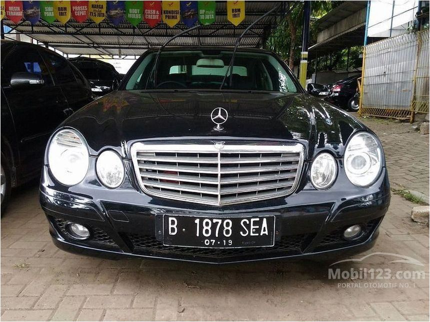 Jual Mobil Mercedes-Benz E200 2009 2.0 di DKI Jakarta 