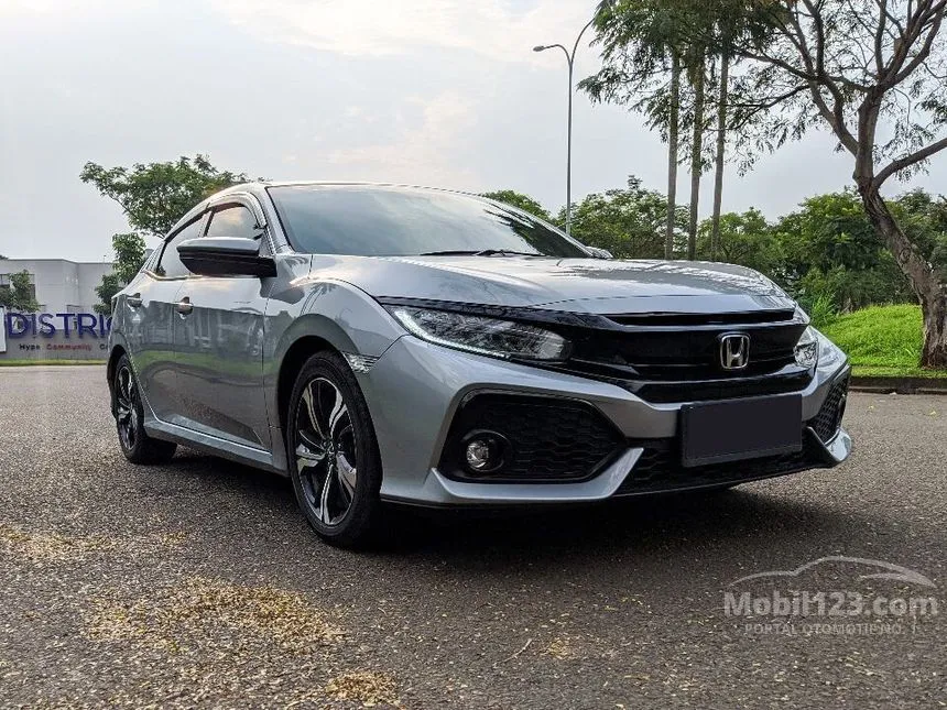 Jual Mobil Honda Civic 2017 E 1.5 di Banten Automatic Hatchback Abu