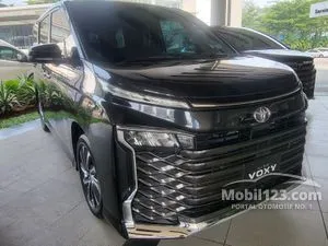2025 Toyota Voxy 2.0 (Premium Color) MPV
