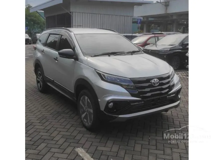 Jual Mobil Toyota Rush 2024 S GR Sport 1.5 di DKI Jakarta Automatic SUV Silver Rp 267.450.000