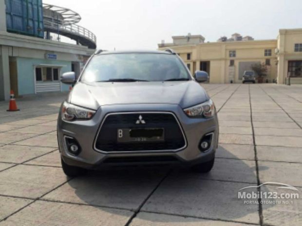 Mitsubishi Outlander  Sport  PX Mobil  Tahun 2019  2019  bekas 