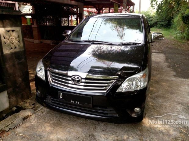 Toyota Kijang Innova Mobil Bekas Baru dijual di Bandung 
