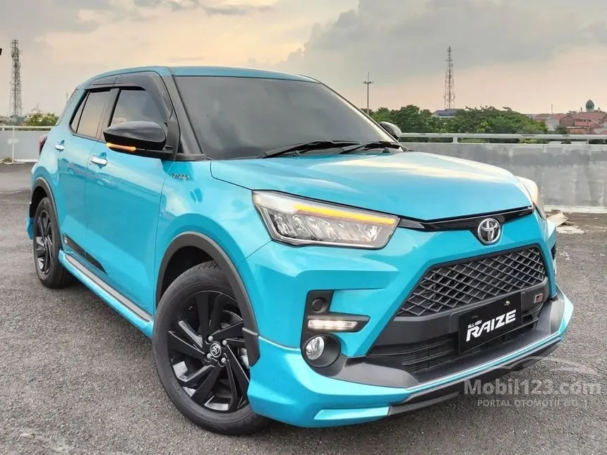 Jual Mobil Toyota Raize 2025 GR Sport (1 Tone) 1.0 di Banten Automatic SUV Biru Rp 190.000.000