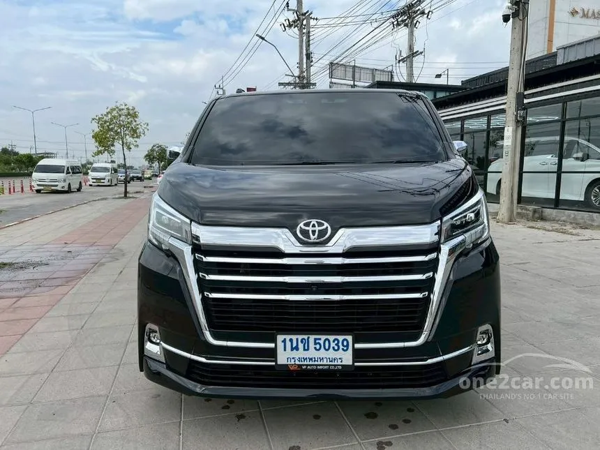 2020 Toyota Majesty Standard Van