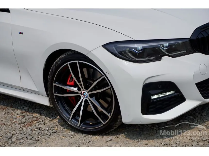 2022 BMW 330i M Sport Sedan