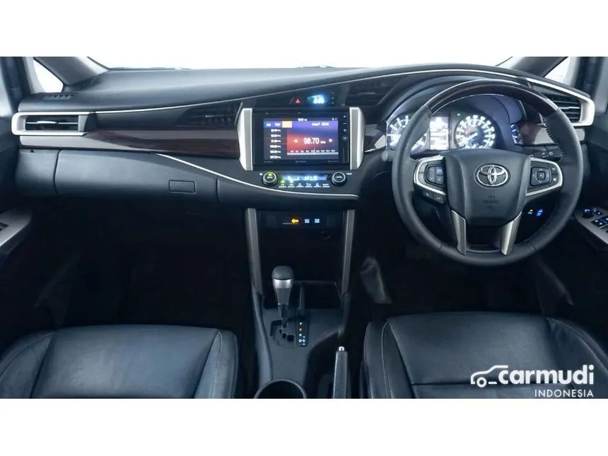 2017 Toyota Innova Venturer Wagon