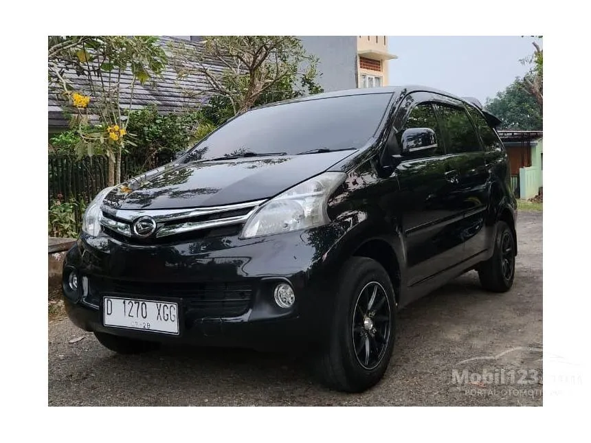 Jual Mobil Daihatsu Xenia 2013 R DLX 1.3 di Jawa Barat Manual MPV Hitam Rp 120.000.000