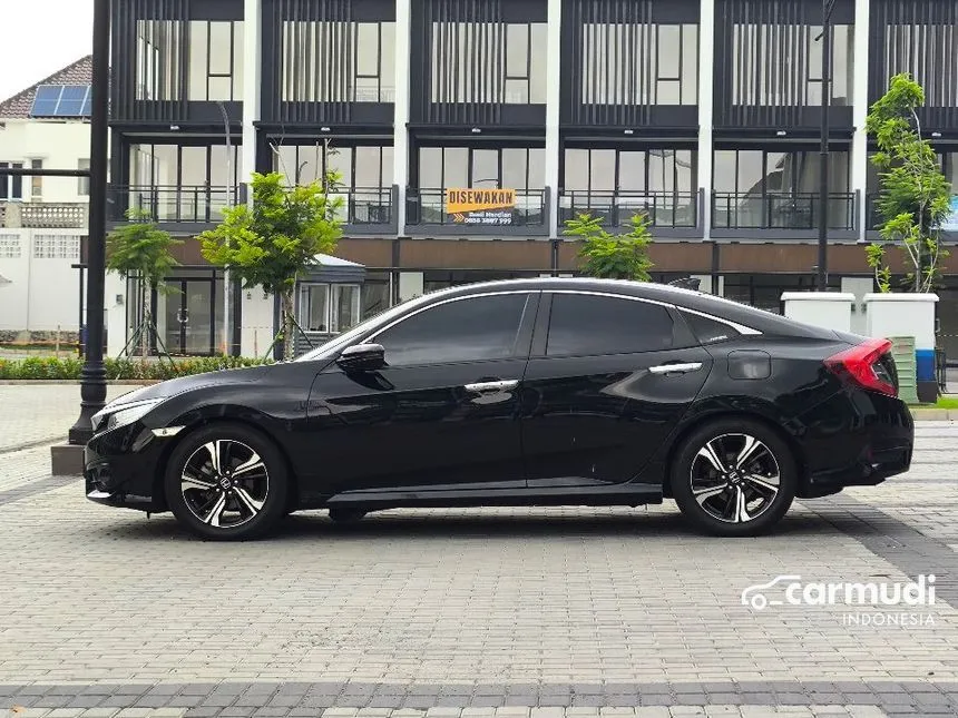 2018 Honda Civic ES Sedan