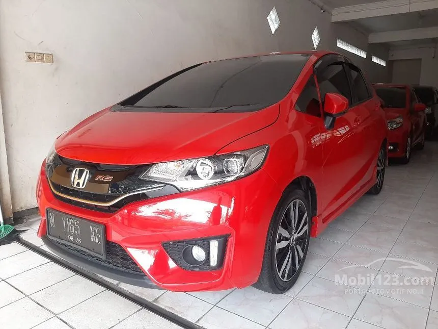 Jual Mobil Honda Jazz 2016 RS 1.5 di Jawa Timur Automatic Hatchback Merah Rp 200.000.000