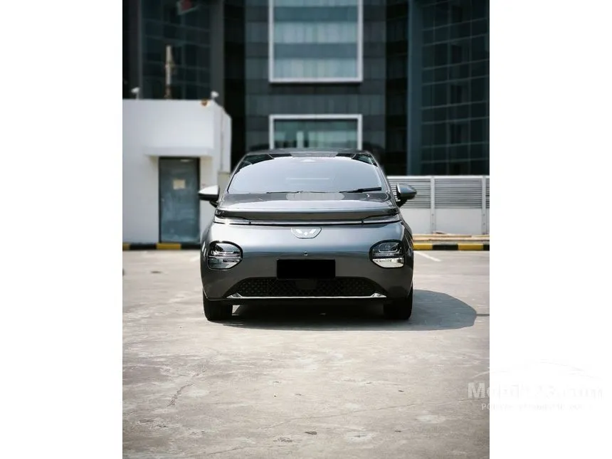 2025 Wuling Cloud EV Pro Hatchback