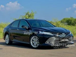 2019 Toyota Camry 2.5 Hybrid Sedan