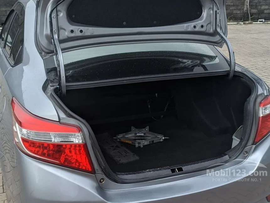 2015 Toyota Limo 1.5 Manual Sedan