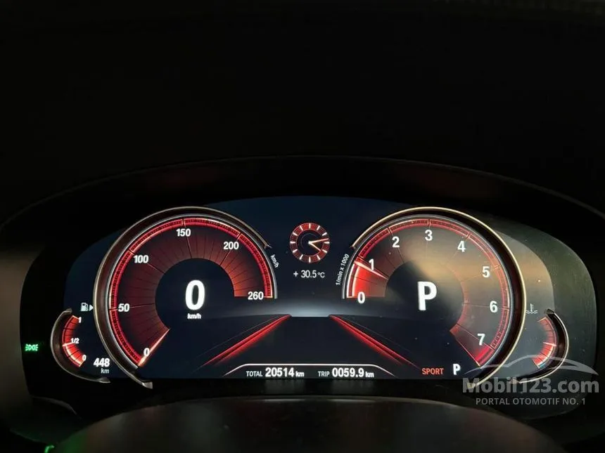 2018 BMW 530i Luxury Sedan