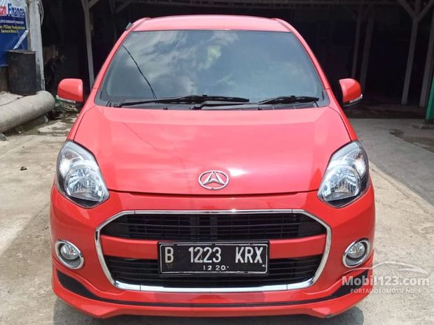 Daihatsu Mobil  bekas  dijual  di Cikarang  Jawa barat 