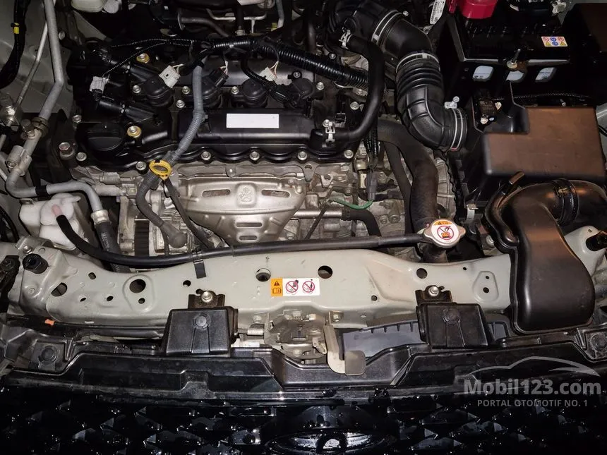 Jual Mobil Toyota Veloz 2022 Q TSS 1.5 di Banten Automatic Wagon Hitam Rp 250.000.000