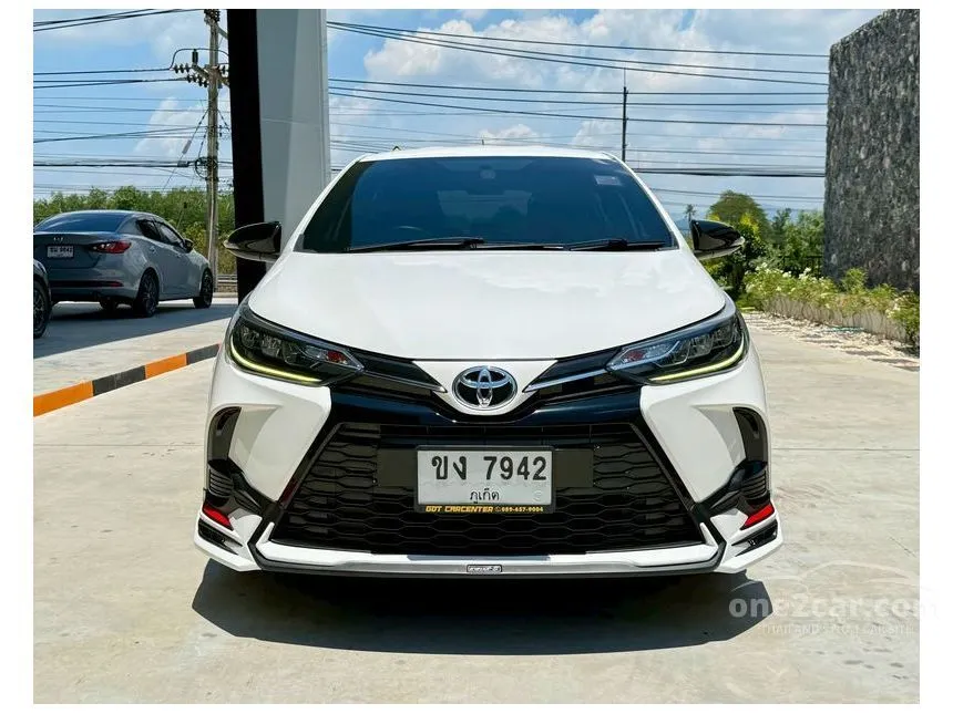 2021 Toyota YARIS Sport Hatchback