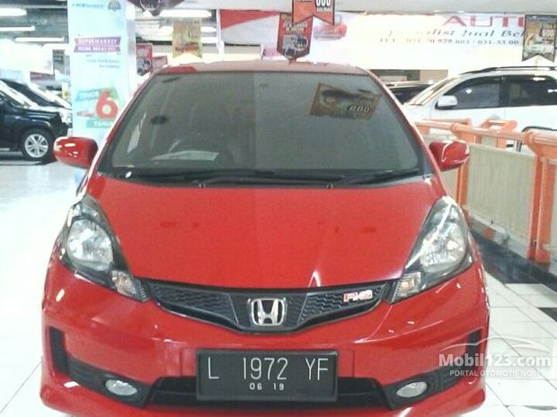 Honda Jazz Mobil bekas dijual di Jawa-timur Indonesia 