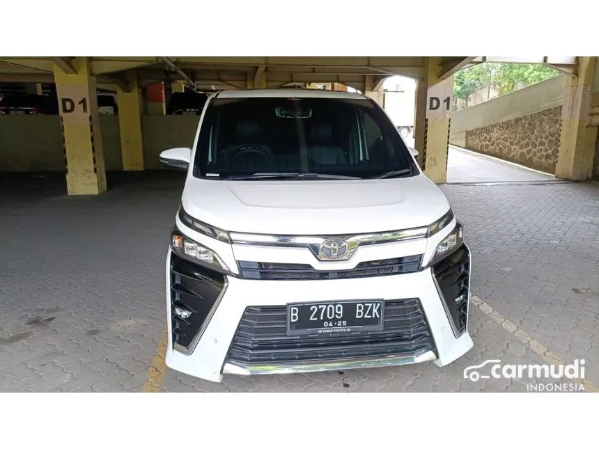 Jual Mobil Toyota Voxy 2020 2.0 di DKI Jakarta Automatic MPV Putih Rp 300.000.000