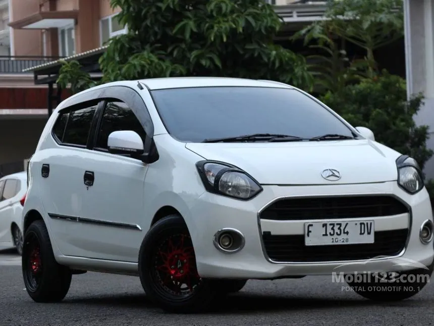 Jual Mobil Daihatsu Ayla 2013 X 1.0 di Jawa Barat Automatic Hatchback Putih Rp 80.000.000