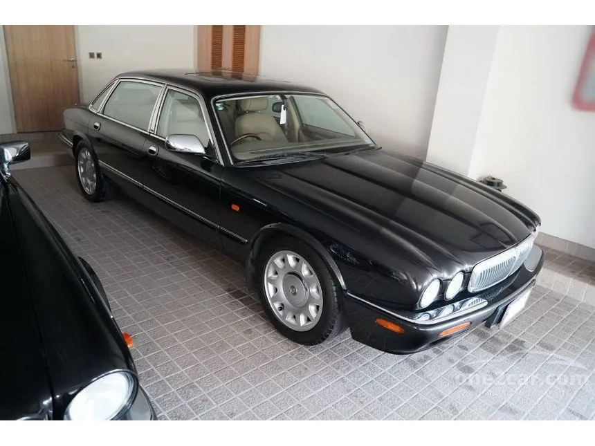 1998 Jaguar DAIMLER Sedan