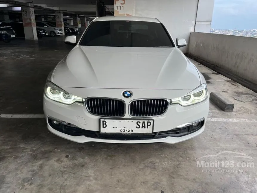 Jual Mobil BMW 320i 2018 Luxury 2.0 di Banten Automatic Sedan Putih Rp 341.000.000