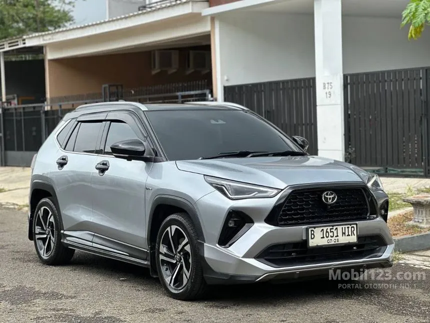 2023 Toyota Yaris Cross S with GR Parts Aero Pkg SUV