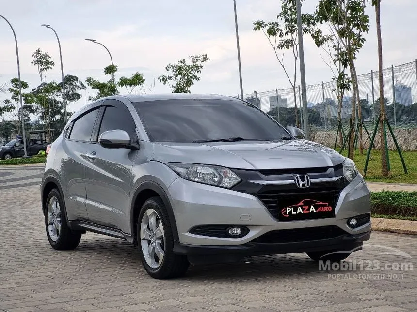 Jual Mobil Honda HR