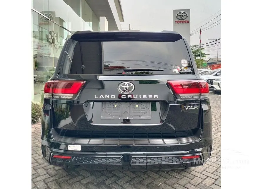 Jual Mobil Toyota Land Cruiser 2024 VX