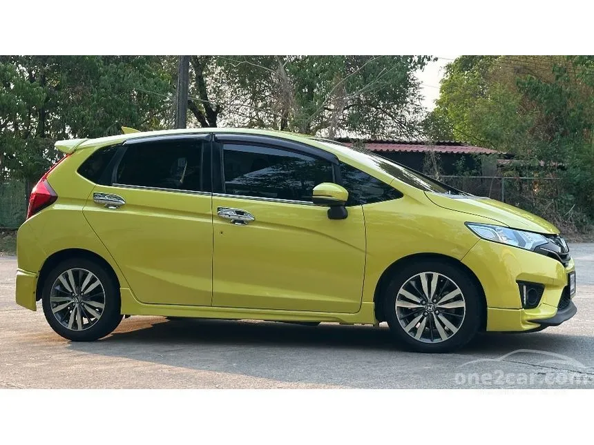 2015 Honda JAZZ SV Hatchback