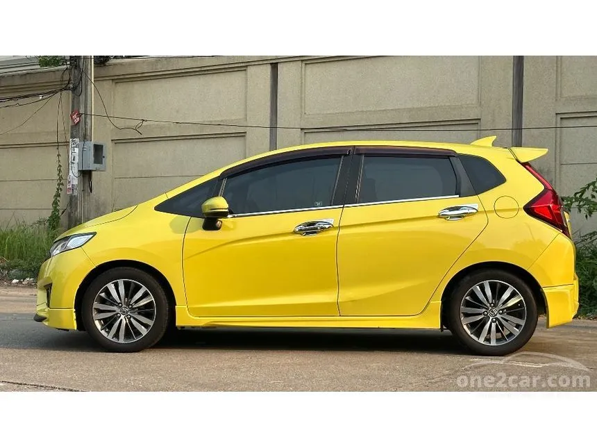 2015 Honda JAZZ SV Hatchback