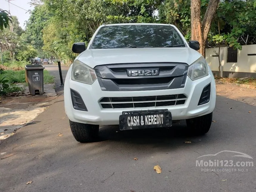 Jual Mobil Isuzu D