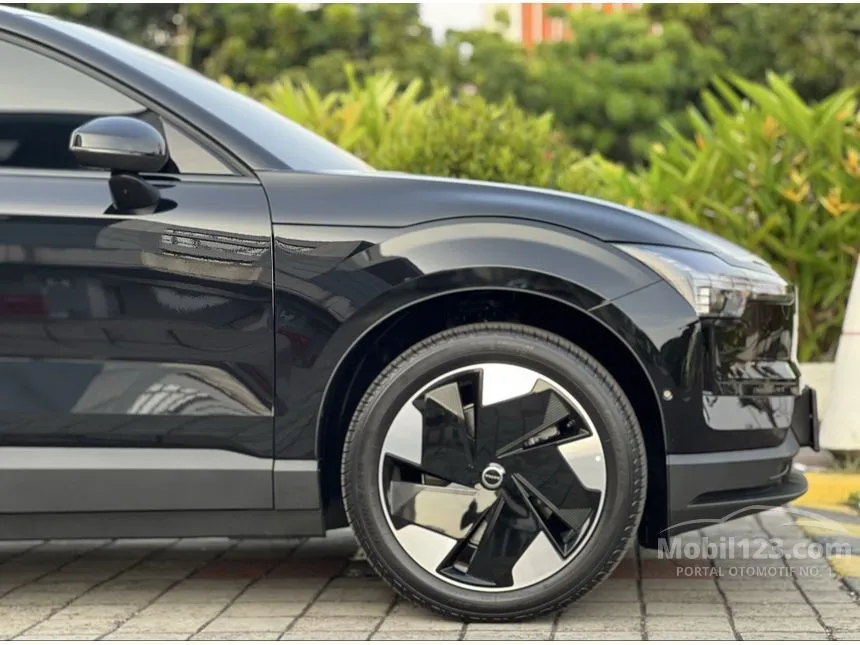 2025 Volvo EX30 Ultra SUV