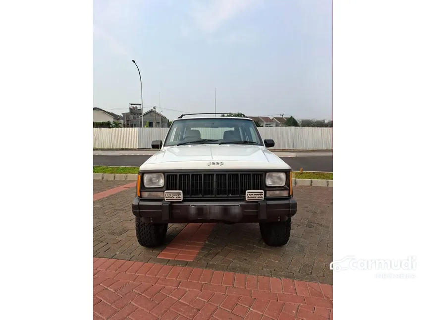 Jual Mobil Jeep Cherokee 1997 4.0 di Banten Manual SUV Putih Rp 268.000.000
