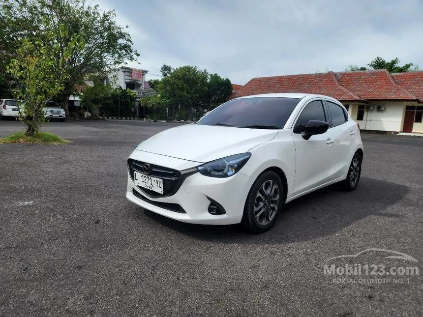 Jual Mobil Mazda 2 2017 GT 1.5 di Jawa Timur Automatic Hatchback Putih Rp 188.000.000