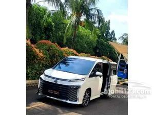 2022 Toyota Voxy 2.0 MPV