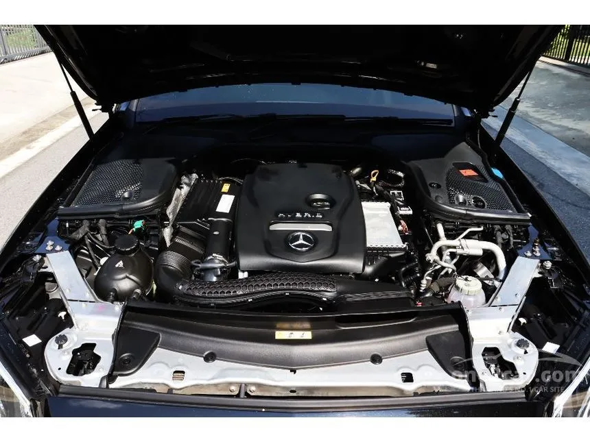 2022 Mercedes-Benz E300 e Avantgarde Sedan