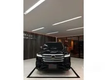 2023 Toyota Land Cruiser 3.3 300 VX-R SUV 4x4 AT Black on Black Odo 10 Rb (TERMURAH)