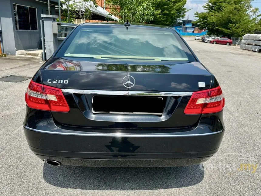 2012 Mercedes-Benz E200 CGI Elegance Sedan