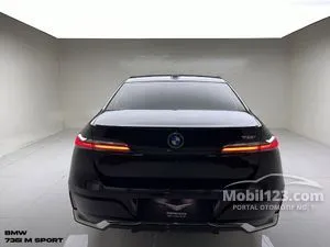 2023 BMW 735i 3.0 M Sport Sedan
