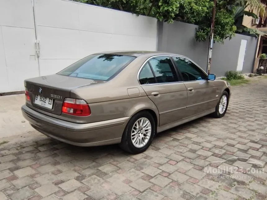 2002 BMW 530i Sedan